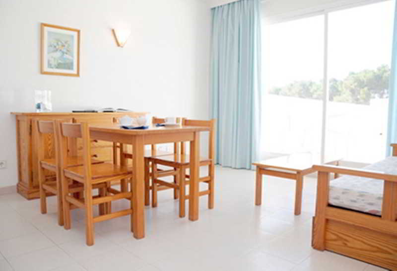 APARTAMENTOS SOFIA Playa es Cana - Ibiza