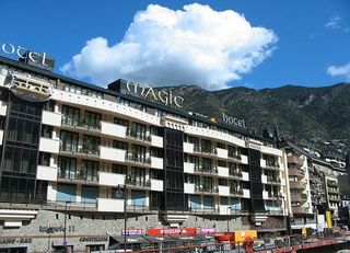 hotel Hotel Magic Andorra + Aventura Vertical (azul)