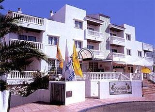 apartamentos Aptos. Playa Grande (ibz)