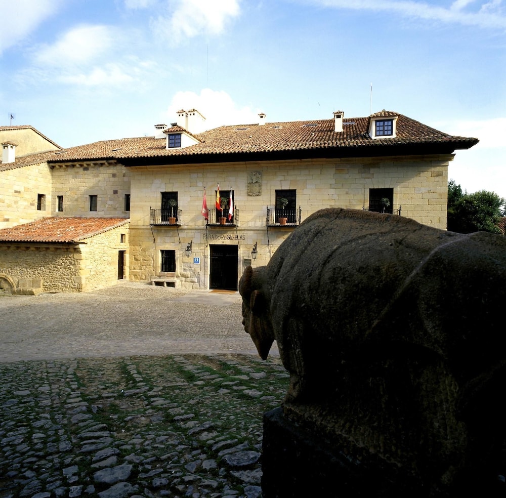 Fotos Hotel Parador De Santillana De Gil Blas