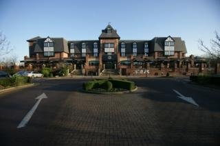 hotel Village Prem Warrington - Hotel & Leisure Club