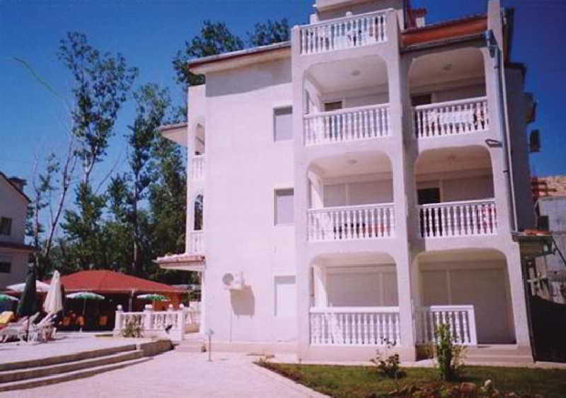 apartahotel Bravo 3 Apartments