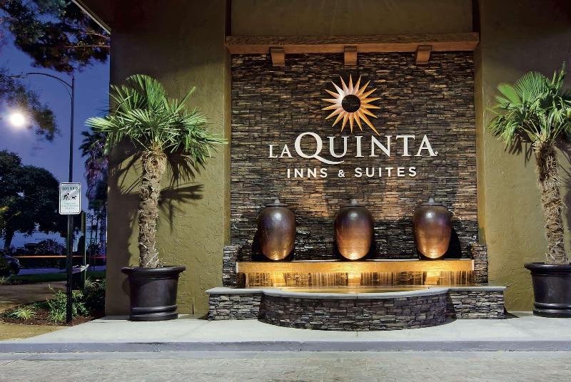 hotel La Quinta San Jose Airport