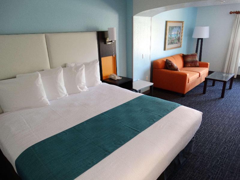 hotel Holiday Inn Express & Suites Lbv South