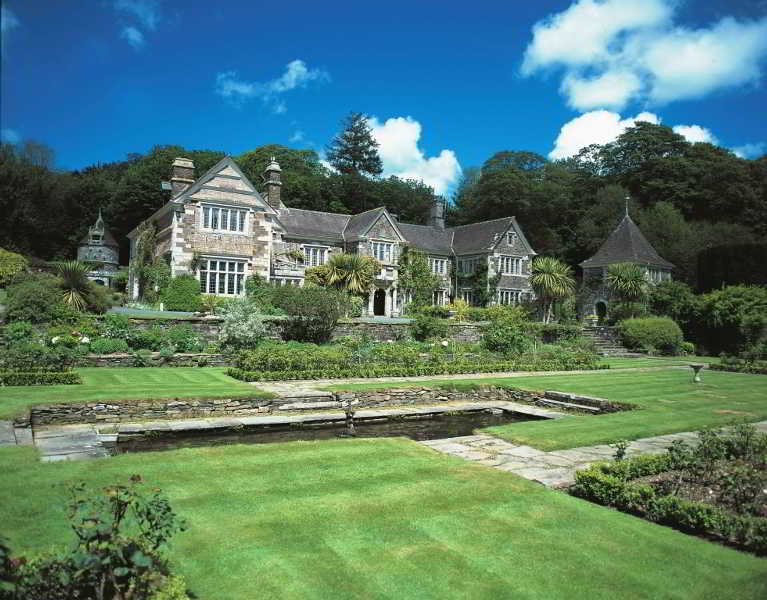 hotel Lewtrenchard Manor