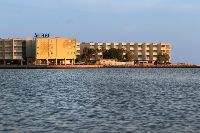 hotel Sailport Resort Waterfront Suites On Tampa Bay