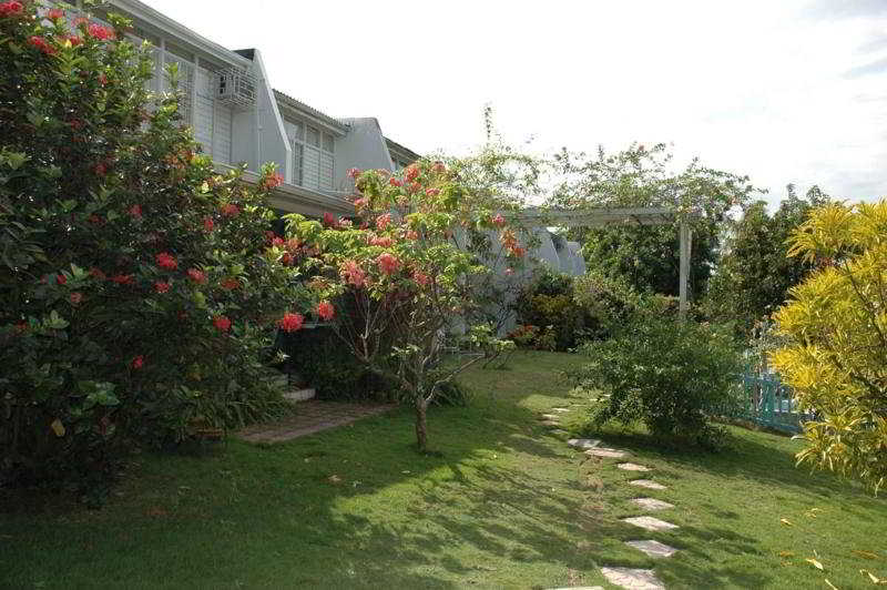 hostal Gardens Of Liganeau