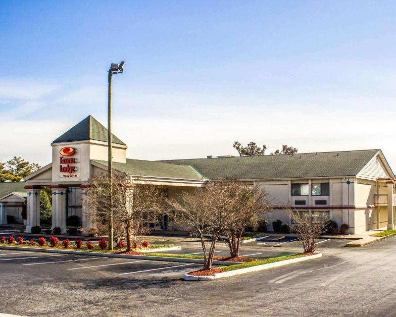 hotel Econo Lodge & Suites