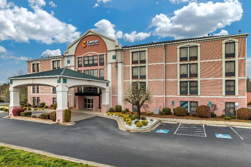 hotel Comfort Inn & Suites