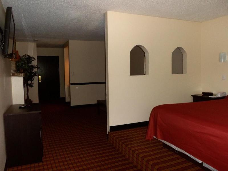 hotel Comfort Inn & Suites (.)