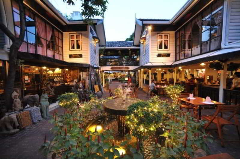 hotel Silom Village Inn