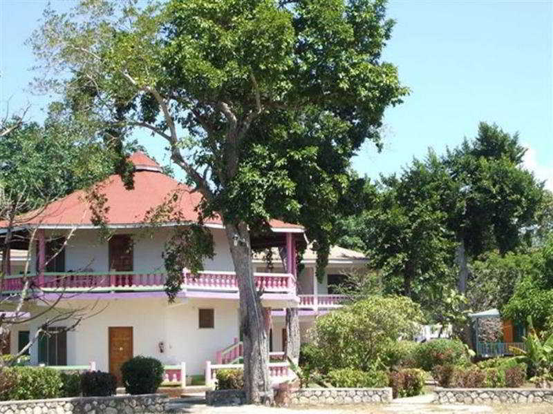 hostal Sumerset Village