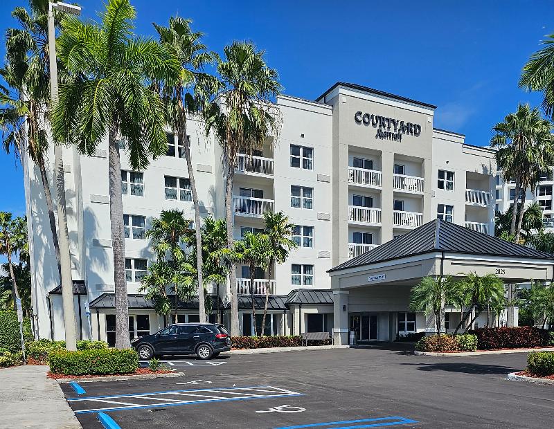 hotel Courtyard By Marriott At Aventura Mall