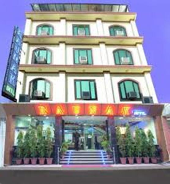 hotel Raunak International