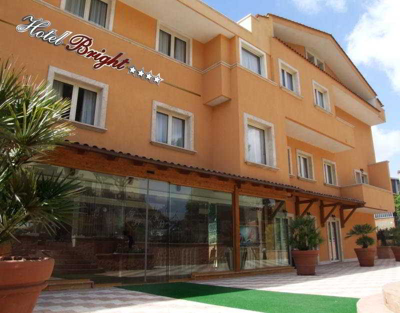 hotel Bright