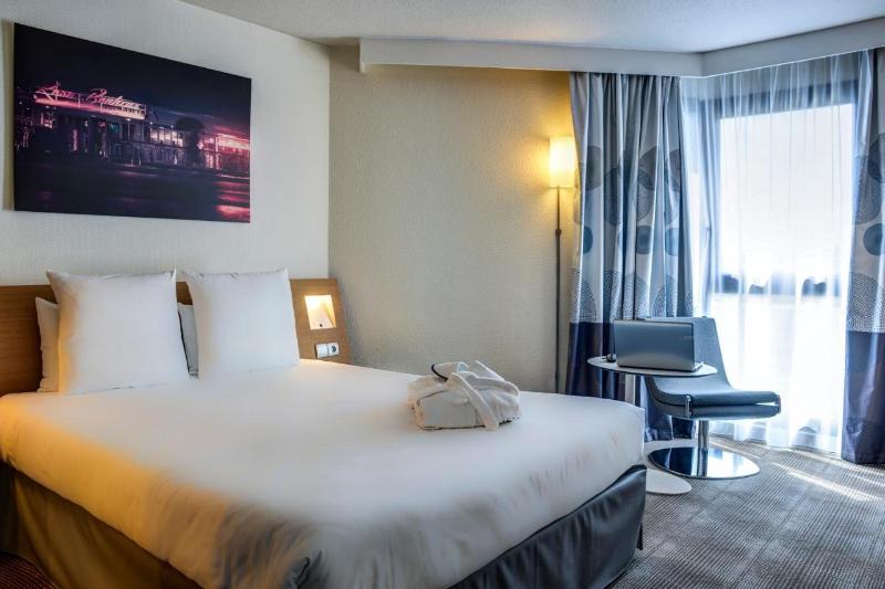 hotel Novotel Paris Suresnes Longchamp