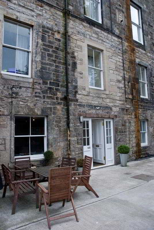 hotel 12b York Place Lets In The City Edinburgh