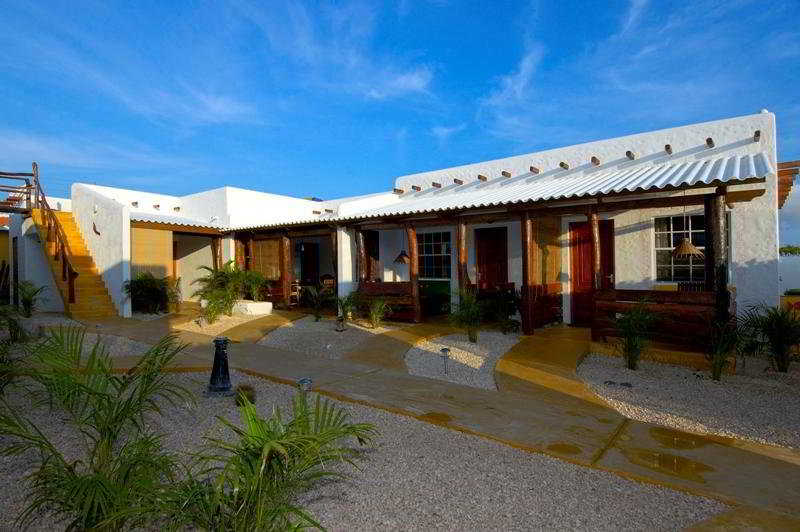 hotel Tropicana & Bonaire Fun Apartments