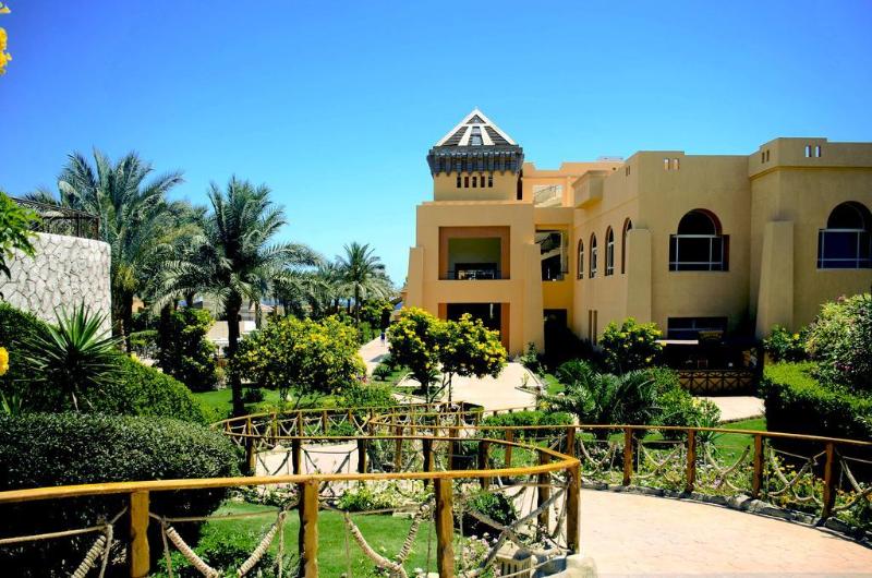 hotel Rehana Royal Beach Resort