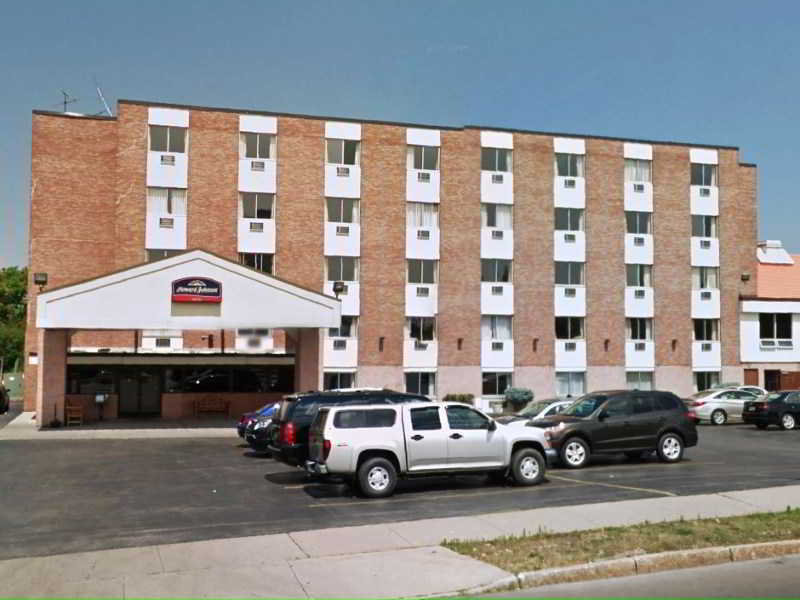 hostal Howard Johnson Closest To The Falls And Casino