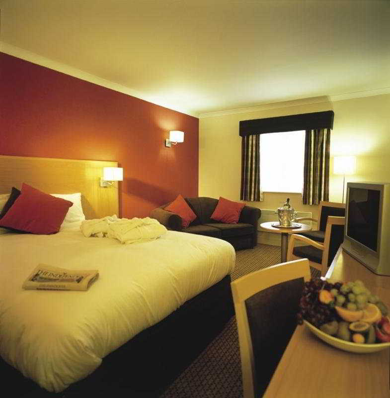 hotel Village Prem Swansea - Hotel & Leisure Club