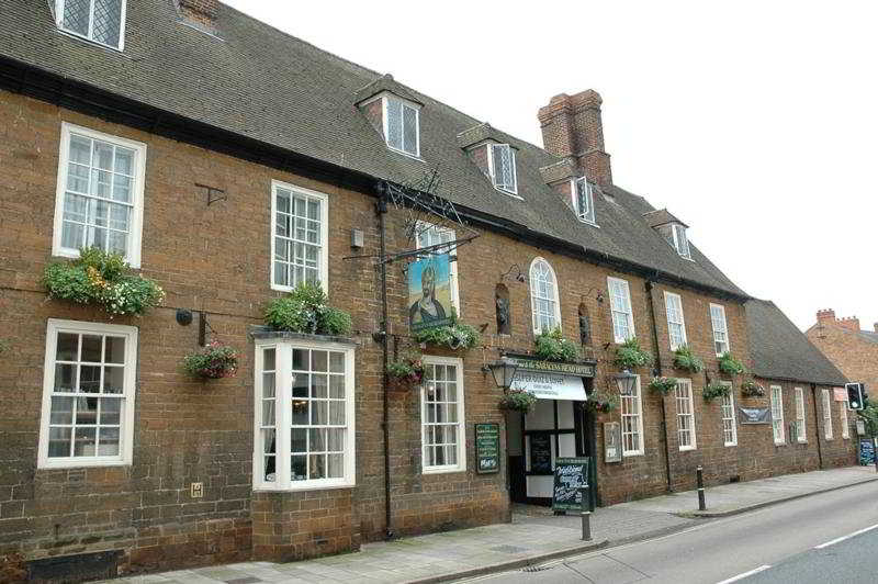 lodge Saracen's Head Hotel