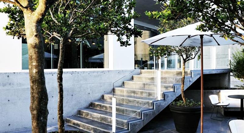 hotel Habita Mty