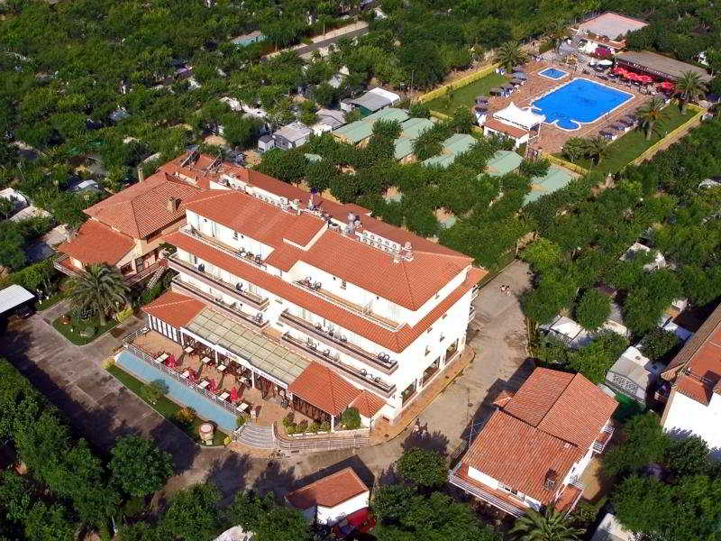 apartamentos La Masia Camping