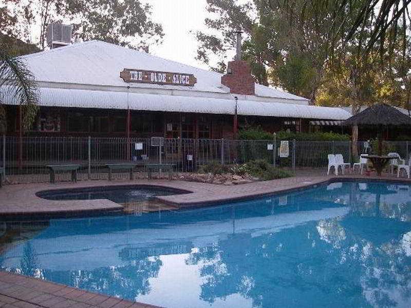 hotel Heavitree Gap Outback Lodge