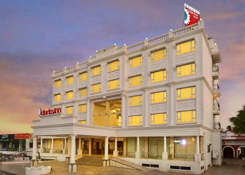 hotel Clarks Inn Nehru Place