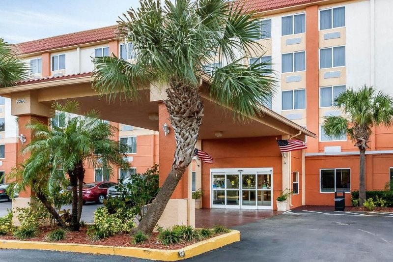 hotel Comfort Inn North