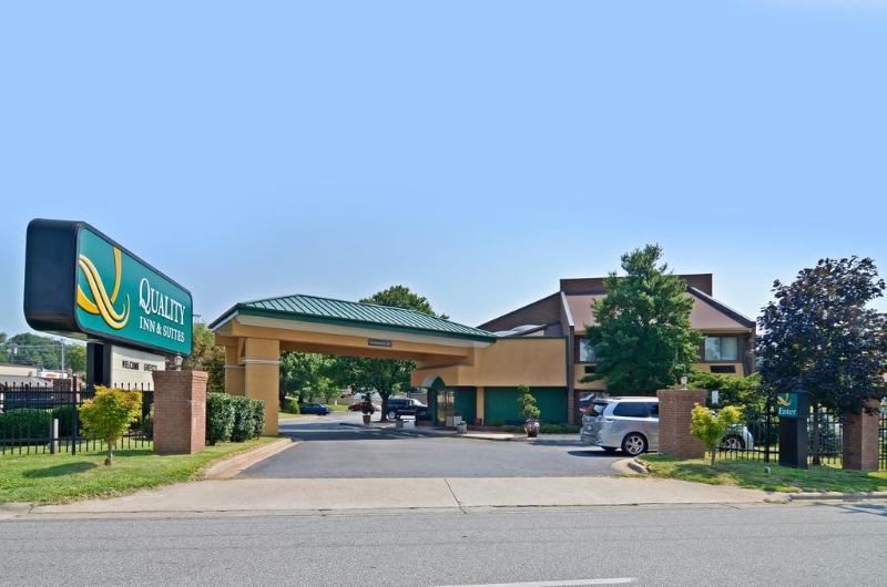 hotel Quality Inn & Suites Coliseum