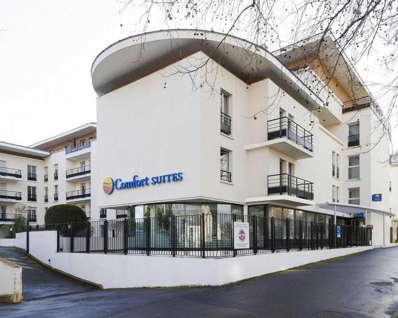 hotel Comfort Suites Le Port Marly