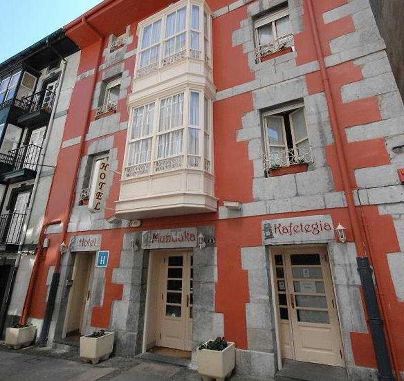 hotel Mundaka