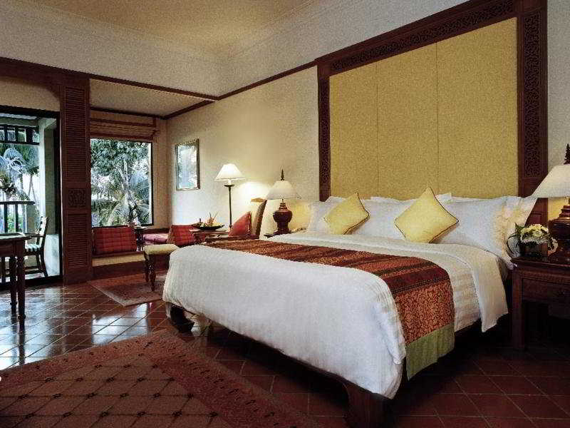 hotel Roulette Mai Khao 5*