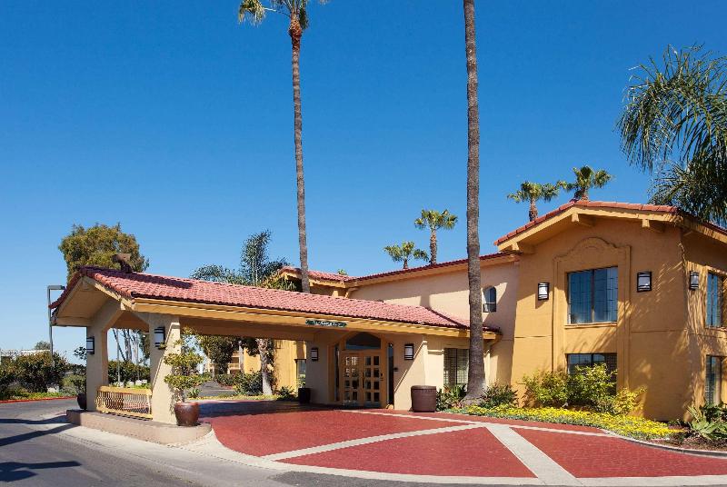 hotel La Quinta Orange County John Wayne