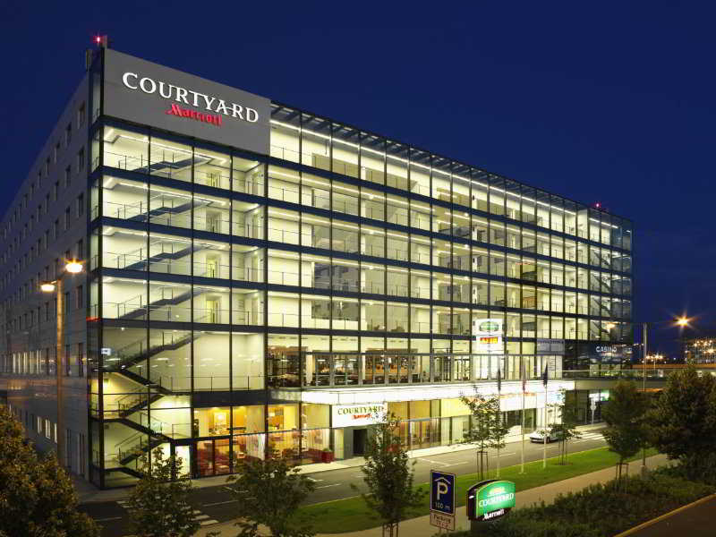 hotel Courtyard By Marriott Airport