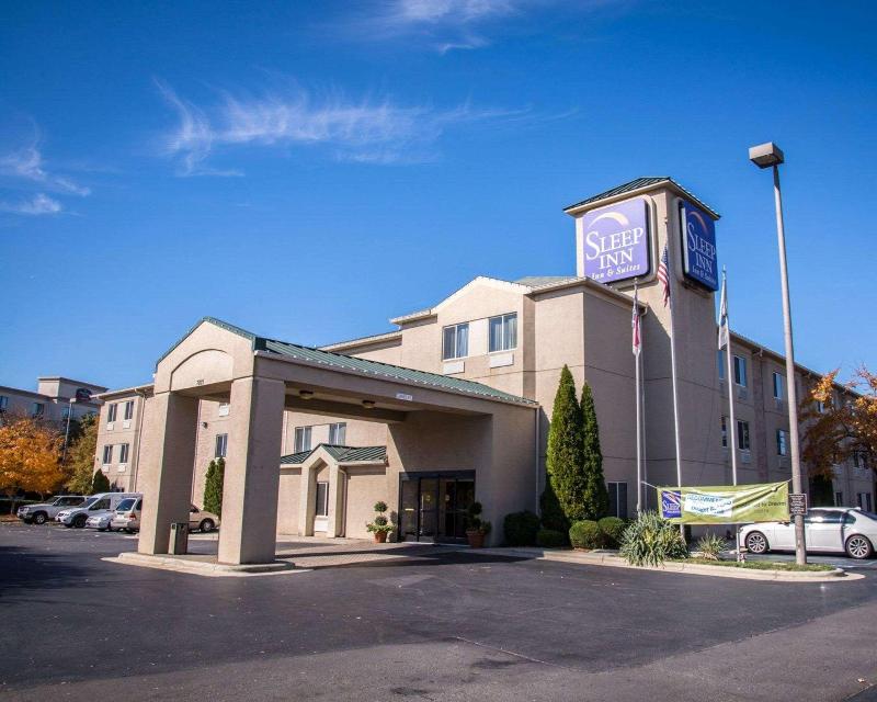 hotel Sleep Inn & Suites