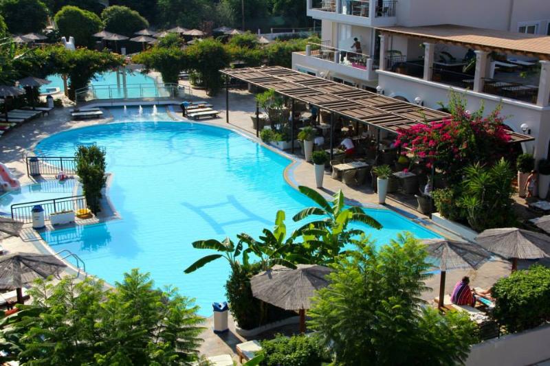 hotel Peridis Family Resort