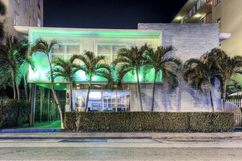 hotel Suites On South Beach