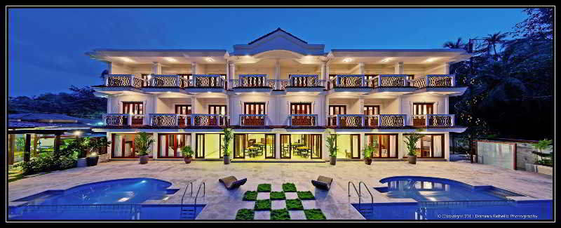 boutique White Pearl Suites