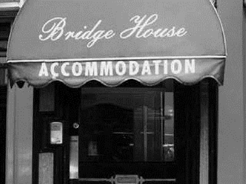 hotel Bridge House