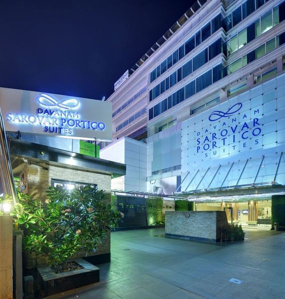 hotel Davanam Sarovar Portico