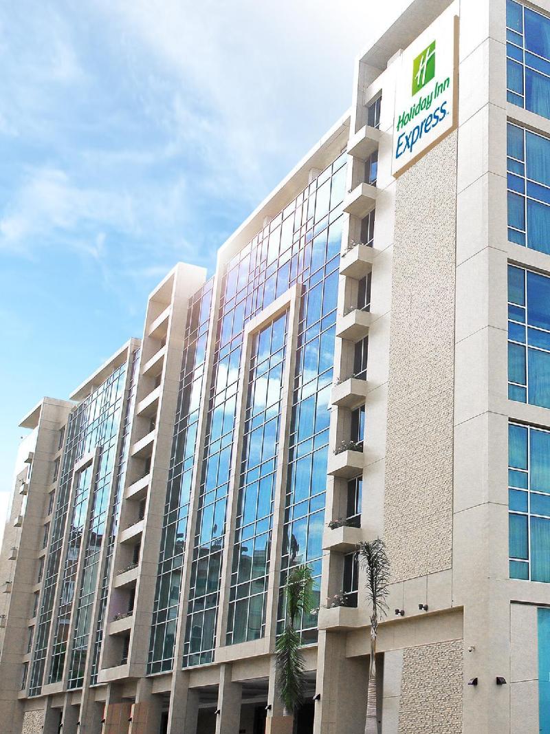 hotel Holiday Inn Express Manila Newport City