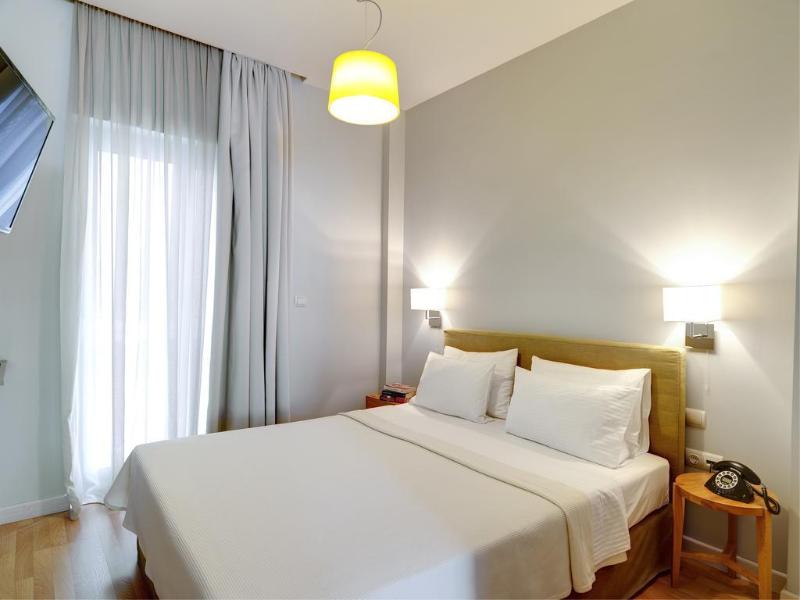 hotel Piraeus Inn