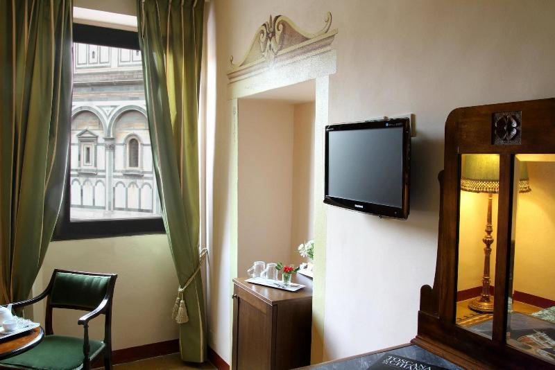 hotel A Florence Cathedral View