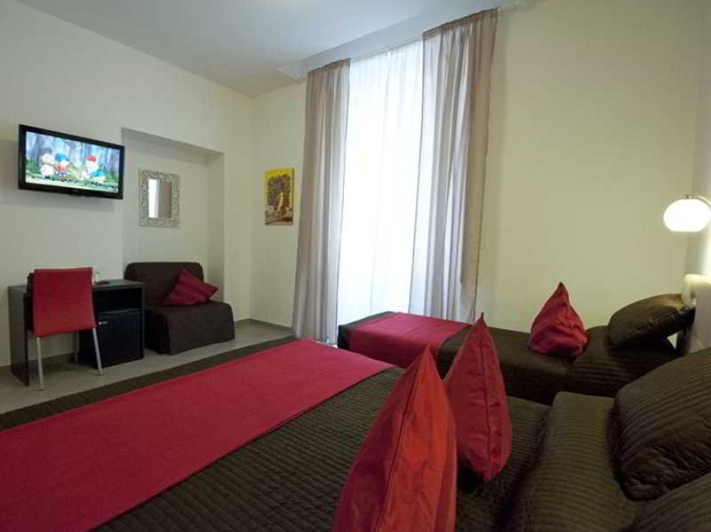 hotel Ara Pacis Holidays Inn