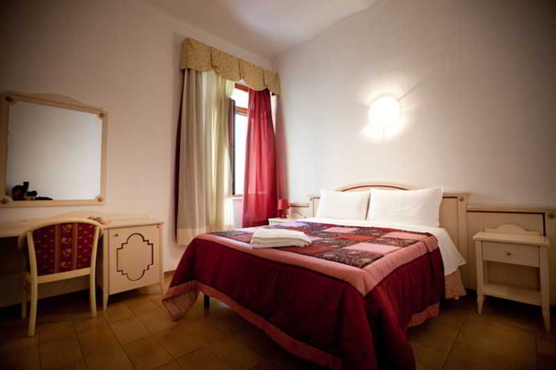 hotel B & T Rooms Trani