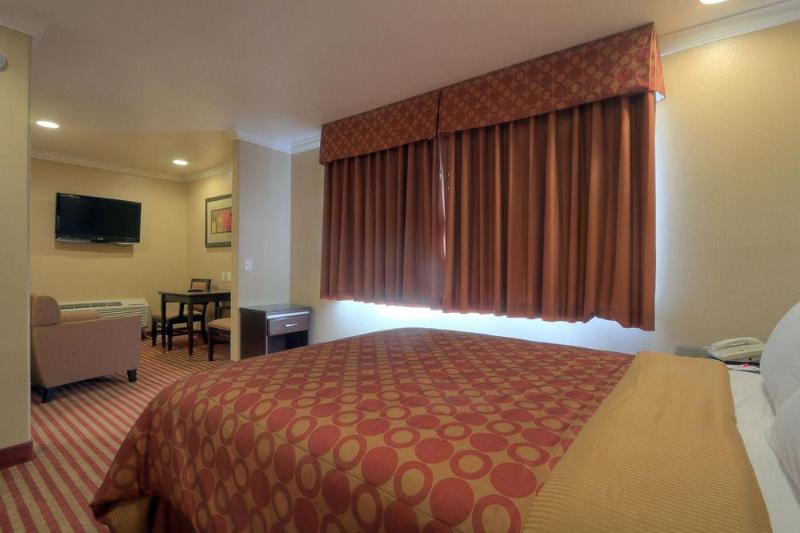 hotel Econo Lodge  Inn & Suites Near Legoland