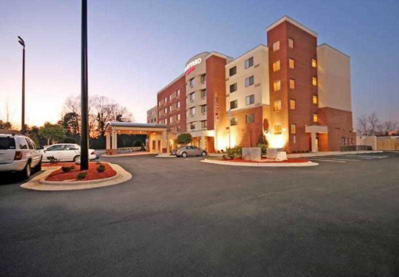 hotel Courtyard Greensboro Airport